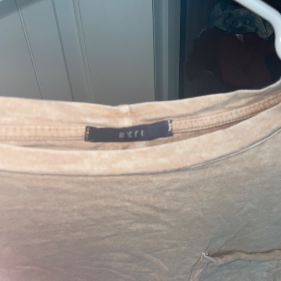 vintage tee - Picture 2 of 2